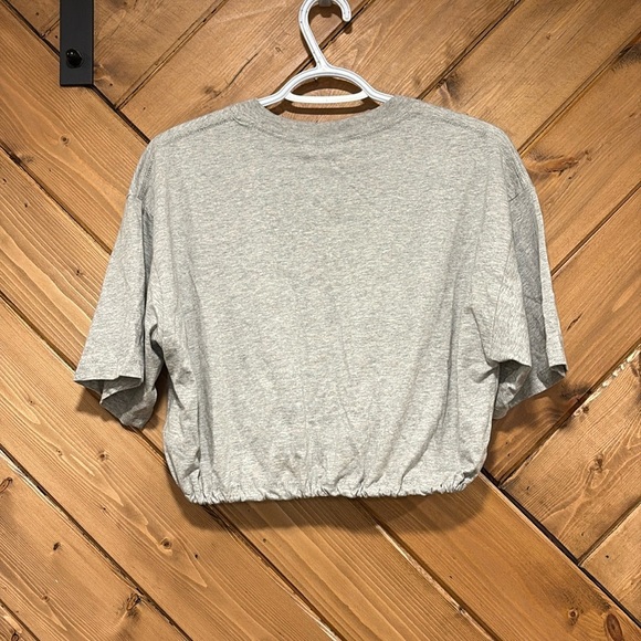 🆕 SUPRE Grey Short Sleeve Tee Casual Crop - Picture 2 of 5